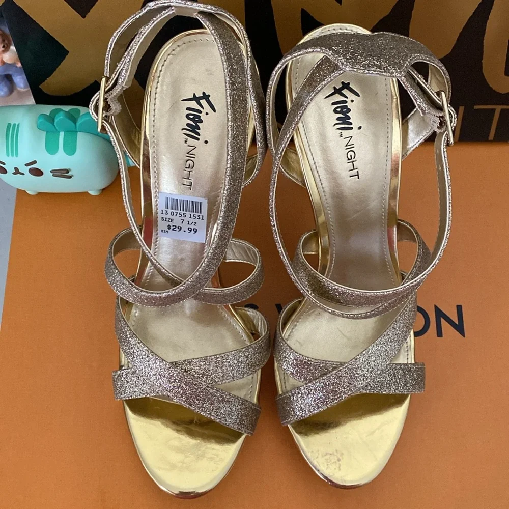 Golden Heels sandals, size 7.5